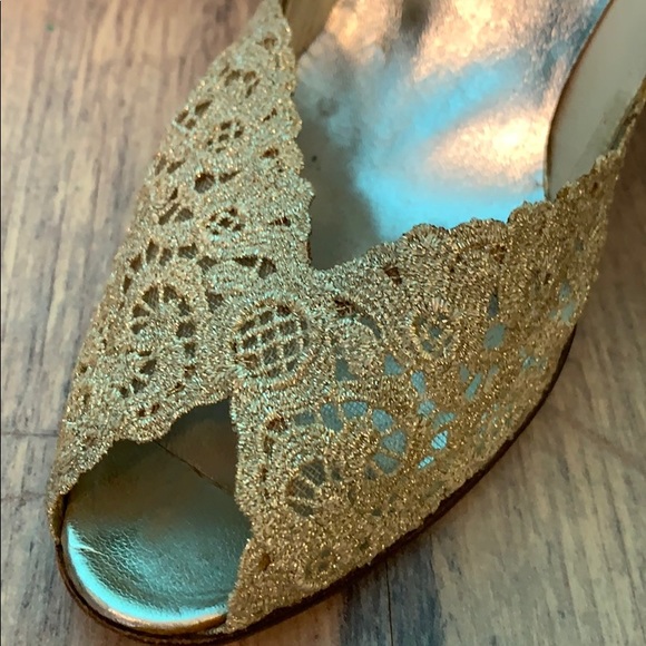 Stuart Weitzman for Martinique Heels 8 - Picture 3 of 8